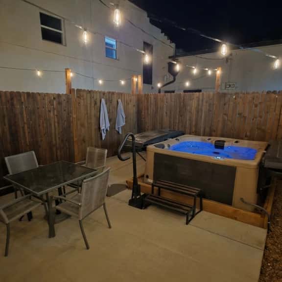 Private Hot Tub · 2BR Downtown Cañon City - Image 1